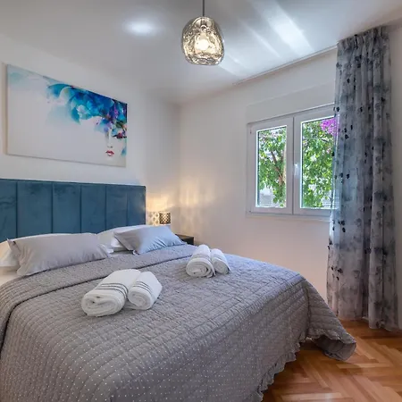 Adria Apartment *