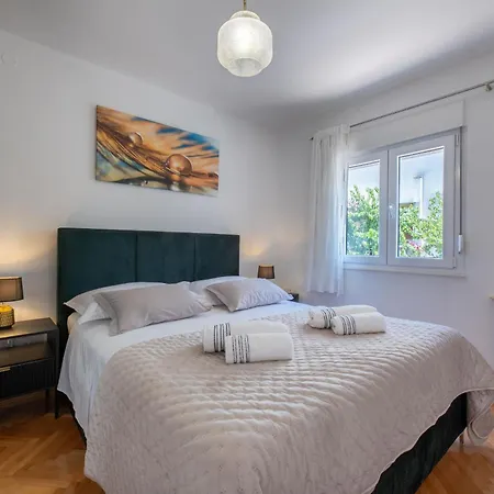 Adria * تروغير